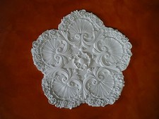 ROSONI IN GESSO BIANCO PER