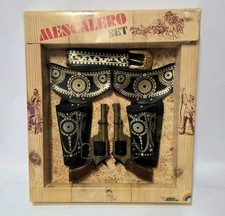 Pistole giocattolo e foderi