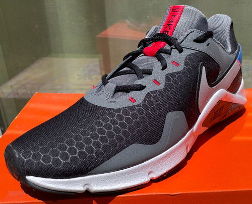 Nike legend essential - legend, 2