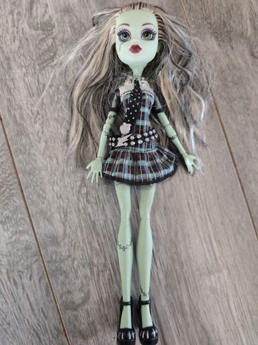 Poupee monster high - high, doll