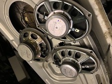 Chrysler 300C Altoparlanti da scaffale posteriore e subwoofer 6x9 Boston Audio Saloon Crd Hemi