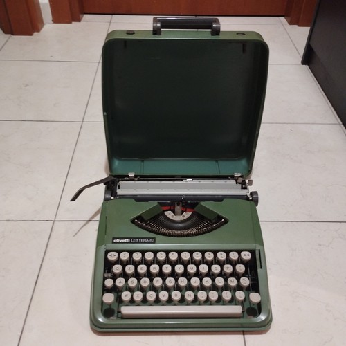Macchina scrivere olivetti - da,