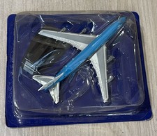 BOEING 747-300 AEREO MODELLINO NEW IN BOX CON STAND