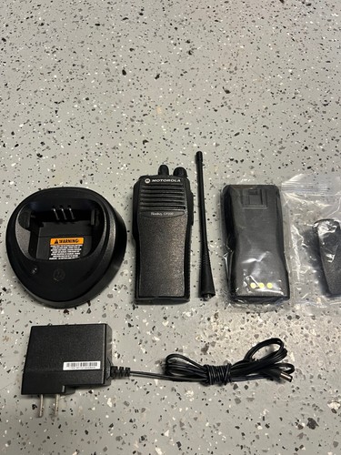 Motorola cp200 aa50rdc9aa1an - motorola,