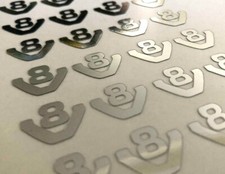 Set 2 adesivi V8 cromati