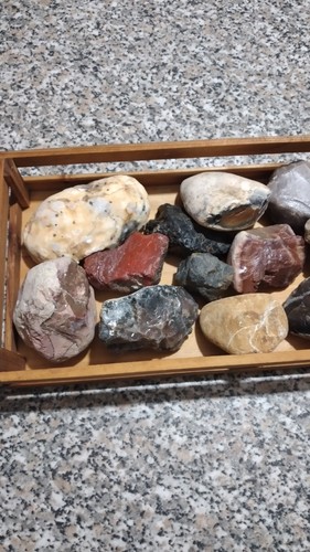 Pietre grezze naturali antiche - pietre,