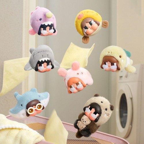 Pop mart crybaby - mart,