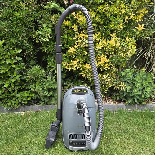 Aspirapolvere miele completo - aspirapolvere,