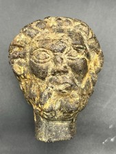 Antica statua testa romana