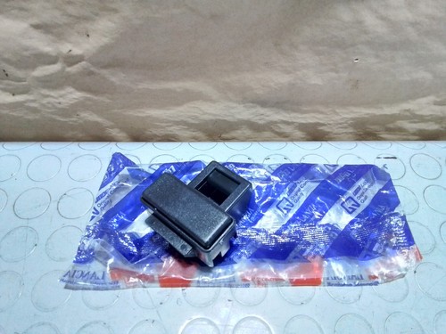 Tasto cassetto portaoggetti