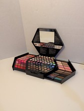 Sephora Geometricolor Palette