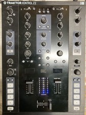 Native Instruments TRAKTOR CONTROL Z2 Mixer DJ 2 canali