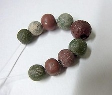 Antiche perle di vetro sud-est