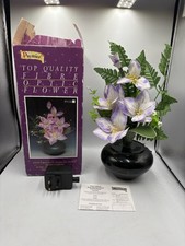 Lampada luce gigli viola