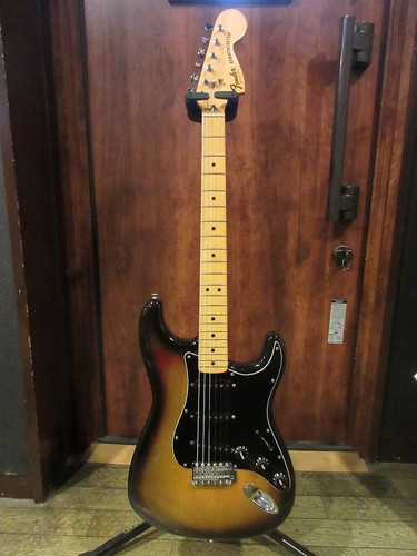 Fender 1977 stratocaster - fender,