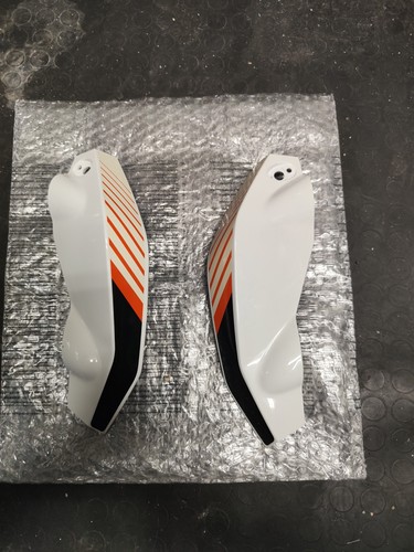 Mask spoiler white side - (side,