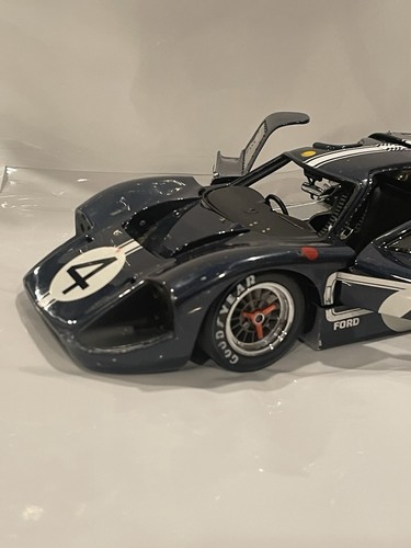 Exoto racing legends 1967 ford - exoto,