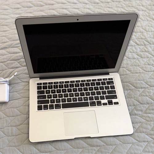 Apple macbook 2017 - apple, 1.8ghz