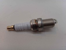 Candela ORIGINALE motore