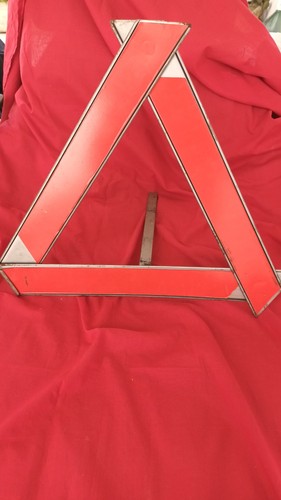 Triangolo emergenza auto