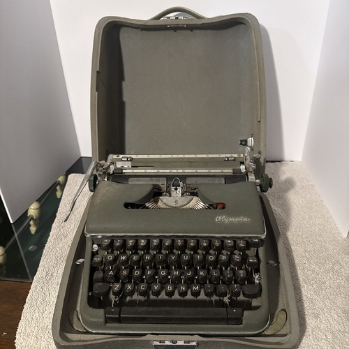 Macchina scrivere olympia - scrivere,