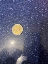 moneta da 2€ del 2000 con fiori incisi 