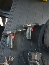 trapano avvitatore a batteria con percussione