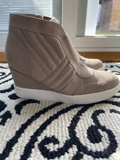 Sneakers Mia con zeppa taglia