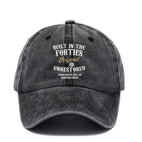 Cappellino uomo costruito anni