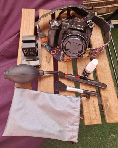 Panasonic lumix - ✅,