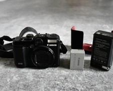 Fotocamera digitale compatta Canon PowerShot G10 14,7 MP testata con cinturino