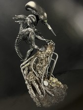 Alien Xenomorph Statue