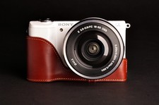 Custodia mezza fotocamera vera