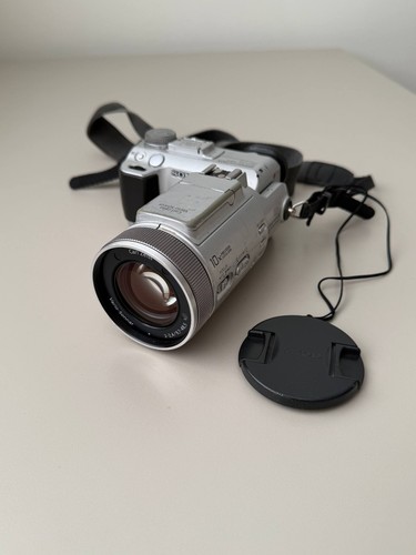 Sony cyber shot dsc f717 - sony, dsc-f717