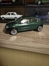 renault clio 1:43 burago