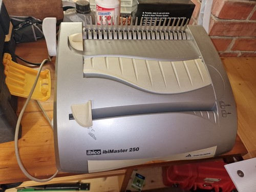 Rilegatrice professionale