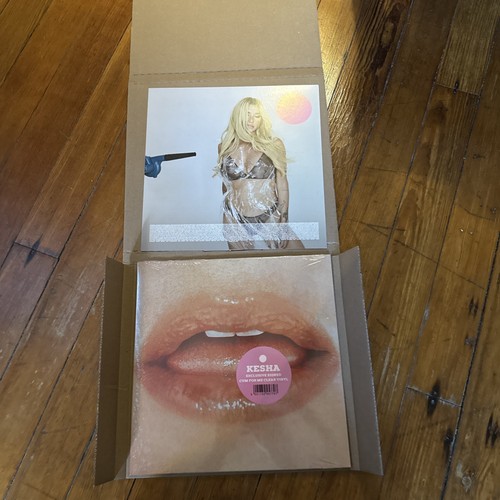 Kesha period dot cum for - kesha,