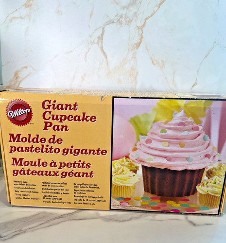 Wilton giant big cupcake - giant,