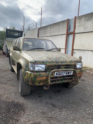 Breaking 1992 toyota hilux - 1992,