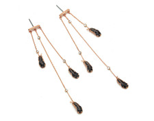 Orecchini traforati in