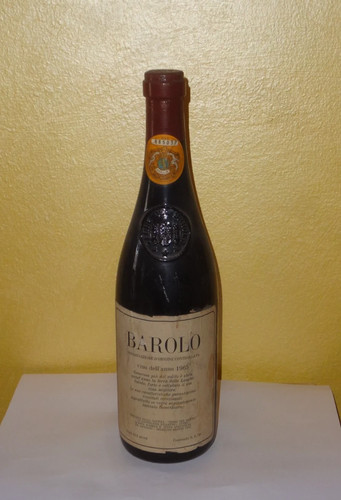 Bottiglia vino barolo terre - vino,