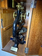 Antico microscopio C