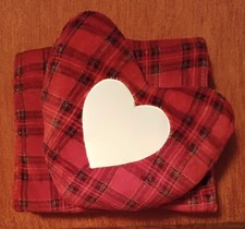 Plaid in pile rosso, fantasia tartan + cuscino a cuore, usati  come nuovi