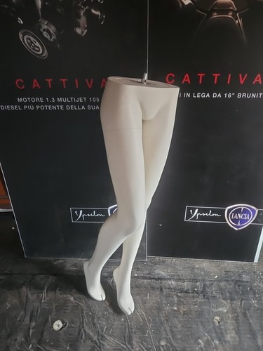 Parte inferiore manichino - inferiore,