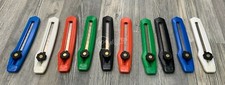 SET DI 10 CUTTER TAGLIERINI CON BLOCCO LAMA DI SICUREZZA IN PLASTICA RESISTENTE 
