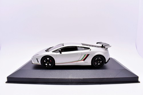 Modellino auto scala 43 - auto, 1:43