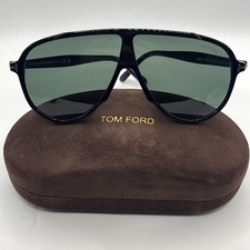 NUOVI OCCHIALI DA SOLE TOM