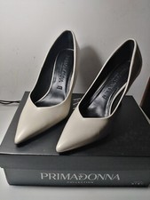 Vendo scarpe da donna n°38 nuove,usate solo per prova.Primadonna v.Garibaldi To.