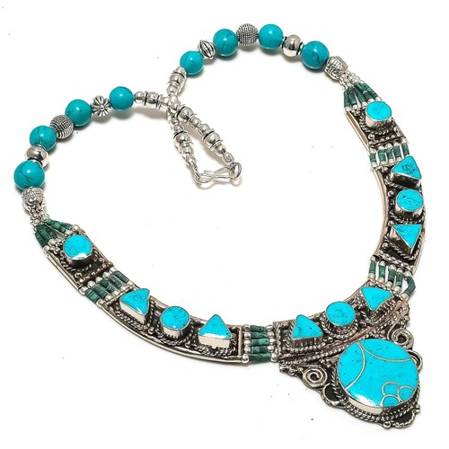 Collana con pietre preziose