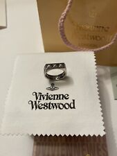 Anello piramide tre pietre